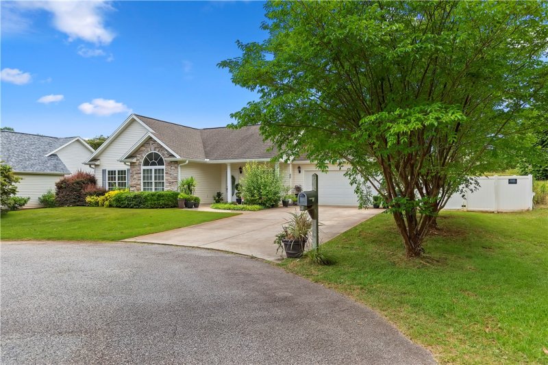 Property image 3 at 211 Providence Court, Seneca, SC 29678