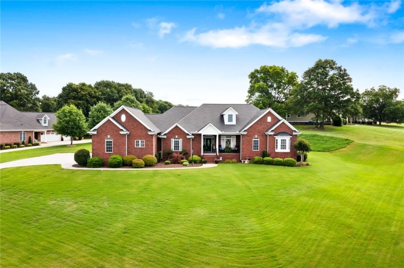 Property image 5 at 100 Hawks Nest Road, Belton, SC 29627