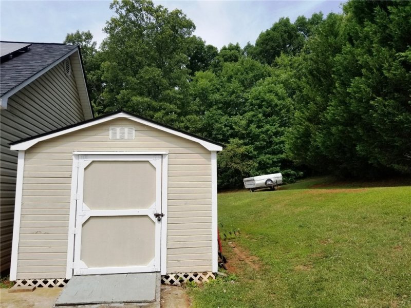 Property image 4 at 304 Dean Street, Pickens, SC 29671