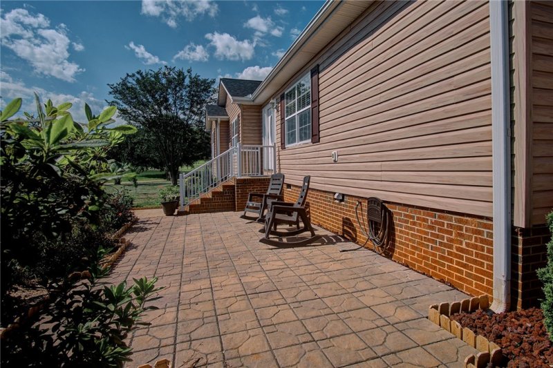 Property image 5 at 1903 Queen Drive, Walhalla, SC 29691