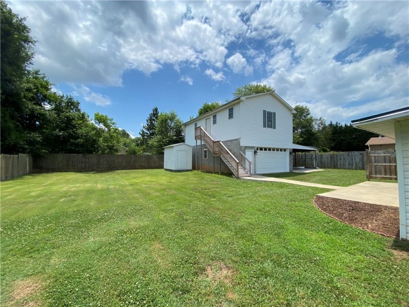 Property image 5 at 203 Vicksburg Drive, Greenville, SC 29617