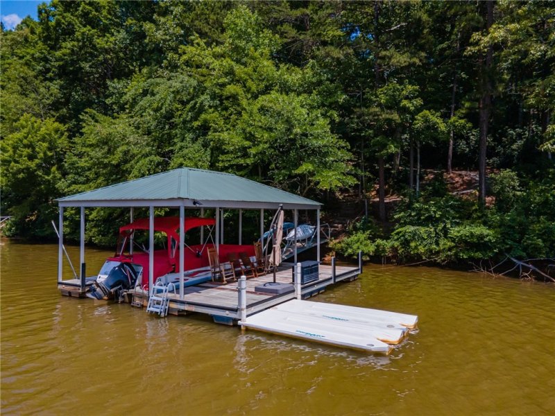 Property image 3 at 141 Waters Edge Lane, West Union, SC 29696