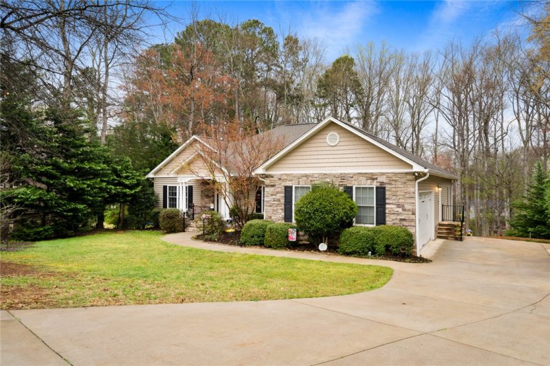 Property image 3 at 109 Ashley Road, Clemson, SC 29631