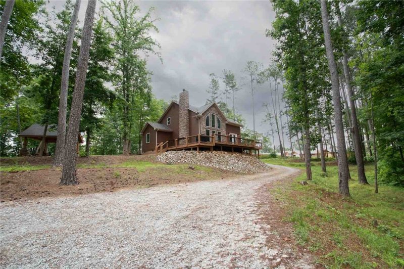 Property image 2 at 1203 Clear Sail Way, West Union, SC 29696