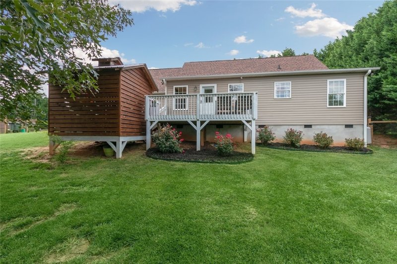 Property image 4 at 704 Knox Road, Seneca, SC 29672