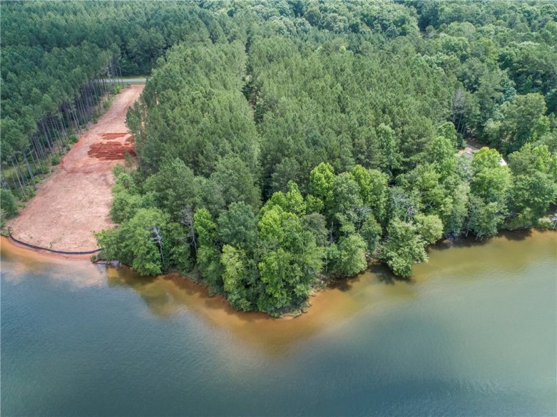 Property image 2 at 124 Waterside Drive, Iva, SC 29655