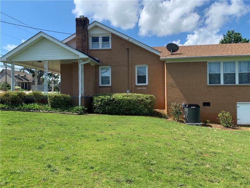 Property image 5 at 716 Oak Street, Seneca, SC 29678