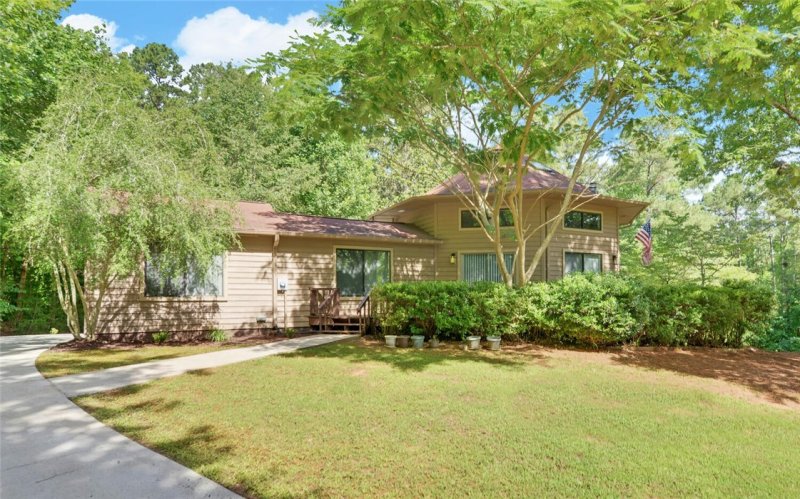 109 Wood Valley Drive