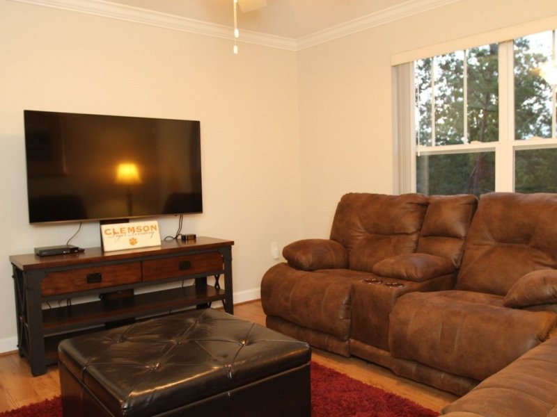 Property image 4 at 433 Harts Cove Way, Seneca, SC 29678