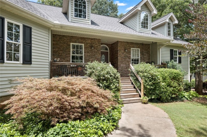 Property image 2 at 521 Ivy Spring Court, Seneca, SC 29678