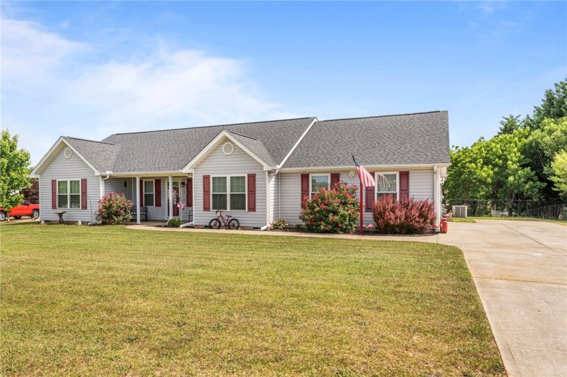 Property image 2 at 110 McClain Lake Drive, Anderson, SC 29625