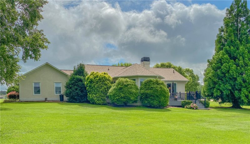 Property image 2 at 1320 Falcons Drive, Walhalla, SC 29691