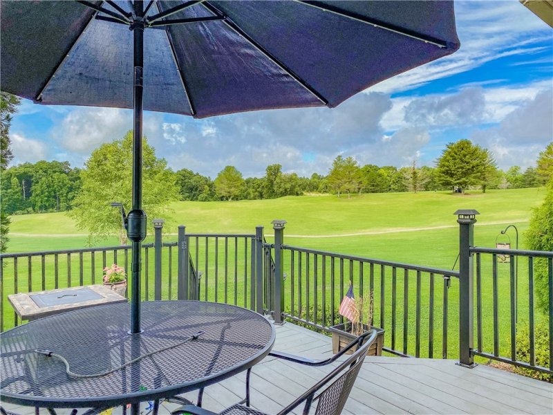 Property image 3 at 1320 Falcons Drive, Walhalla, SC 29691