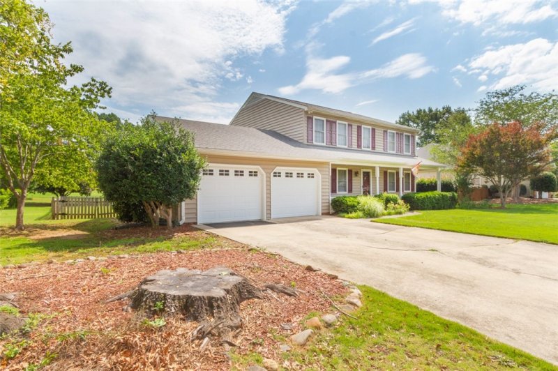 Property image 2 at 207 Green Valley Road, Anderson, SC 29621