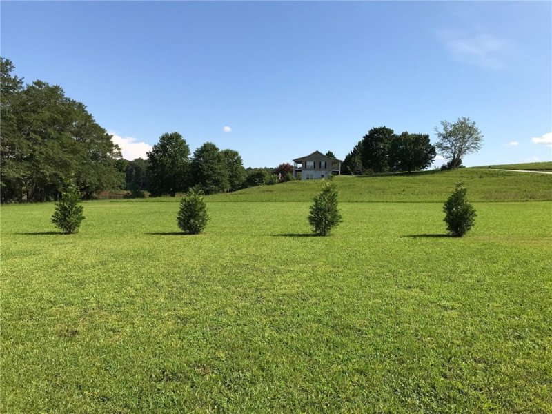 Property image 5 at 673 The Bear Boulevard, Tamassee, SC 29686