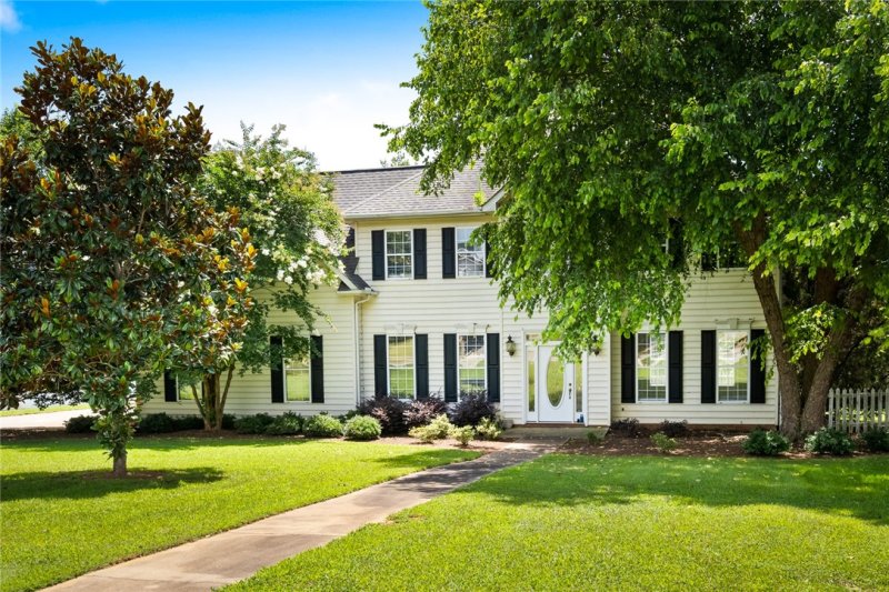 Property image 2 at 504 Laurens Drive, Anderson, SC 29621