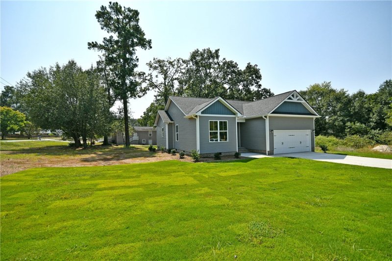 Property image 2 at 1310 McLees Road, Anderson, SC 29621