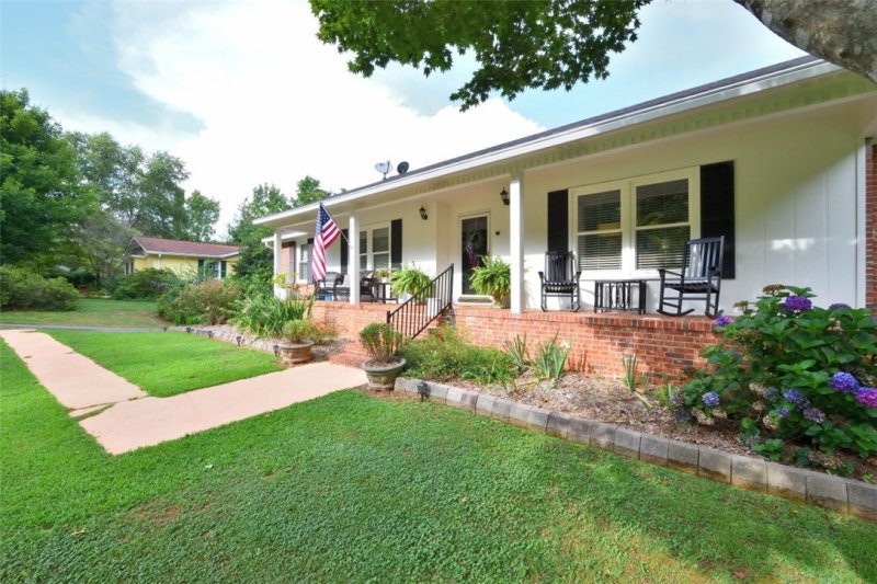 Property image 3 at 211 Kings Way, Clemson, SC 29631