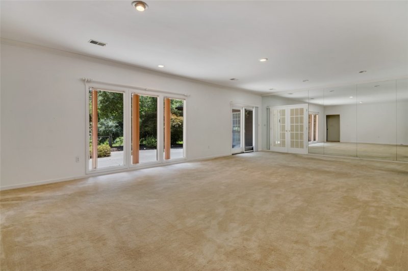 Property image 2 at 30 Hickory Way, Clemson, SC 29631