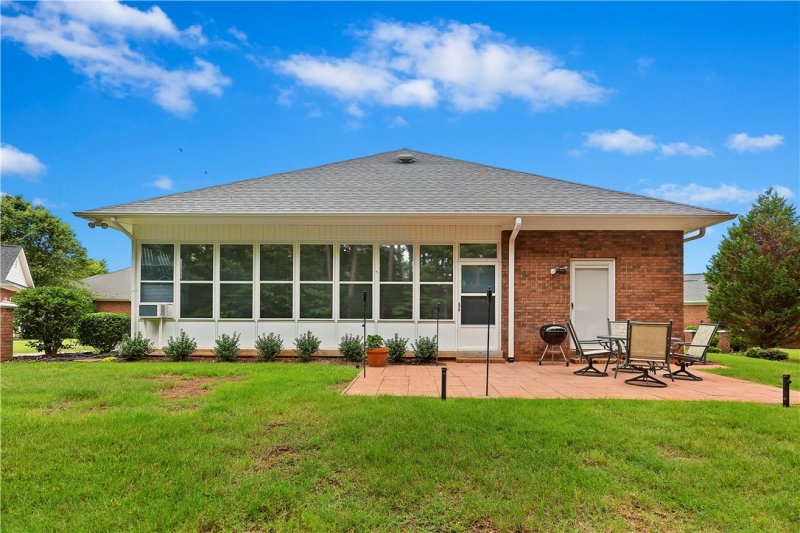 Property image 2 at 208 Steepleton Way, Seneca, SC 29672