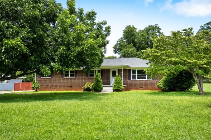 Property image 2 at 2607 McKinley Drive, Anderson, SC 29621