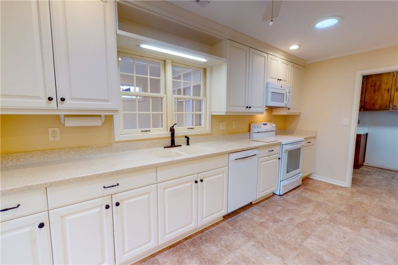 Property image 5 at 122 Downs Boulevard, Clemson, SC 29631