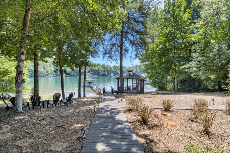 Property image 3 at 229 Apollo Drive, Seneca, SC 29672