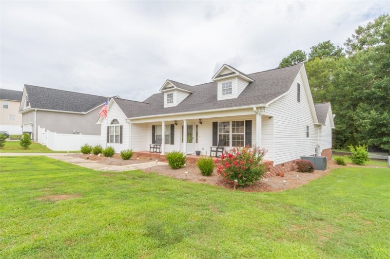 Property image 2 at 121 Amberwood Drive, Anderson, SC 29621