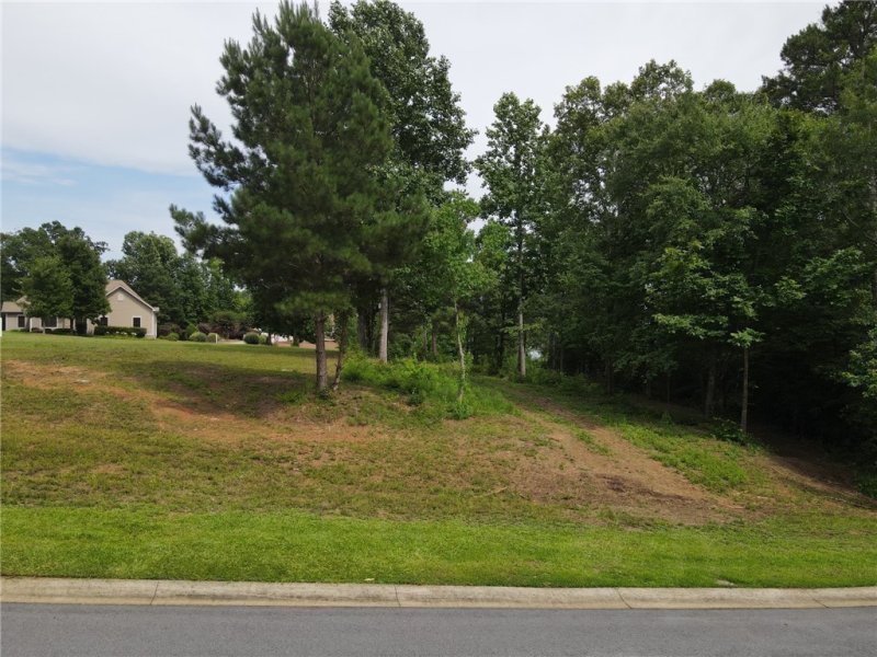 Property image 2 at 204 Bimini Drive, Seneca, SC 29672