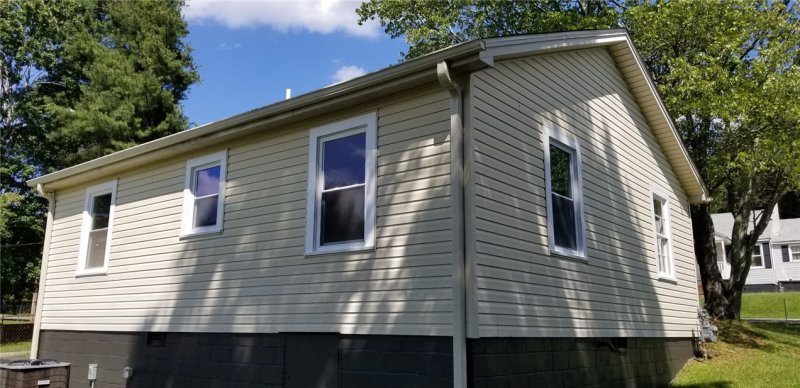 Property image 3 at 104 Roper Street, Easley, SC 29640