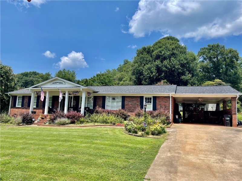 Property image 3 at 307 Hillandale Road, Liberty, SC 29657