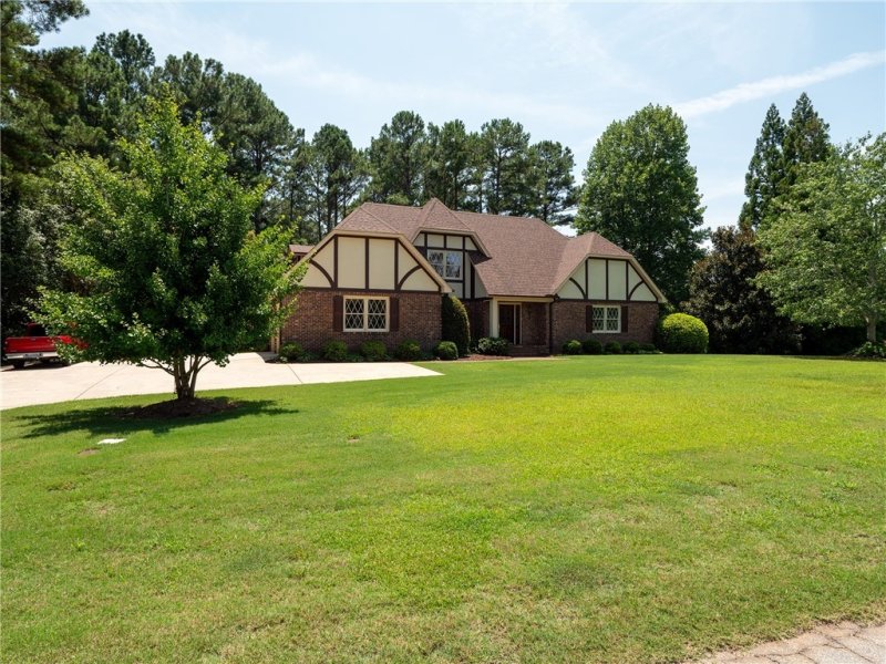 2632 DOG LEG LANE Lane