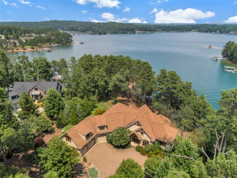 1252 Yellowood Drive