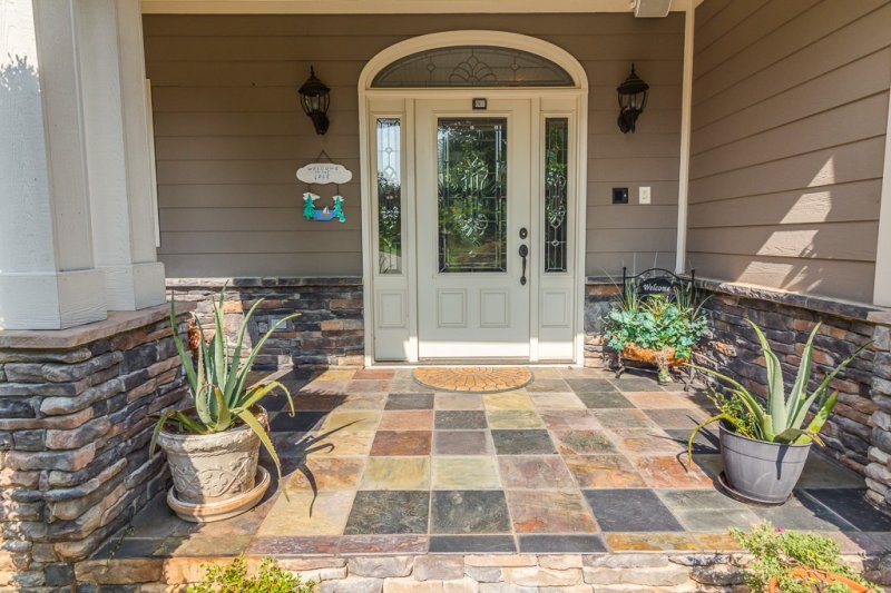 Property image 4 at 220 Winding Oaks Drive, Seneca, SC 29672