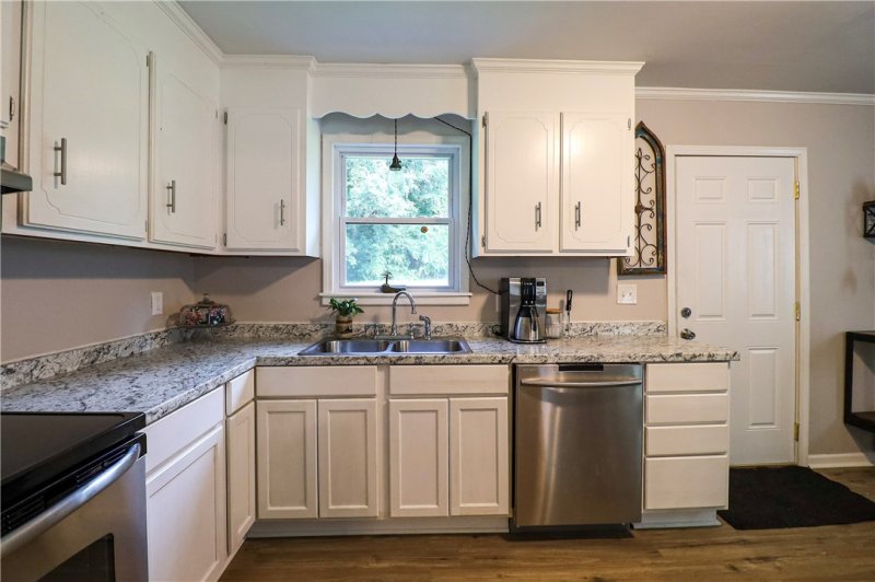 Property image 3 at 206 Springdale Avenue, Liberty, SC 29657