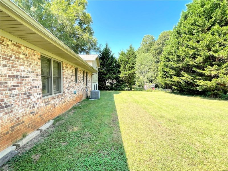 Property image 2 at 104 Beaty Creek Court, Walhalla, SC 29691