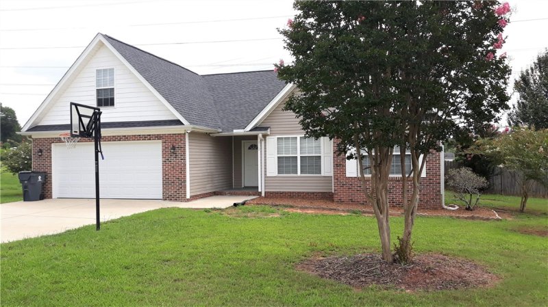 Property image 2 at 112 Glen Arbor Drive, Anderson, SC 29625