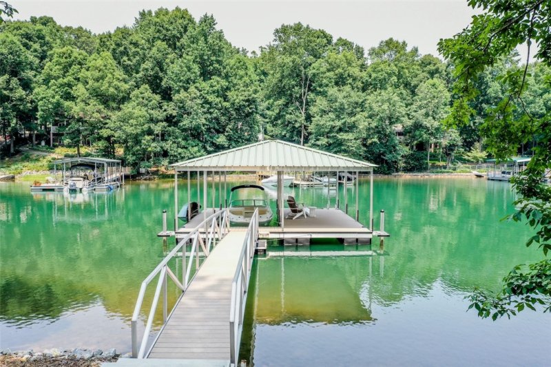 Property image 4 at 111 Lindos Drive, Seneca, SC 29672