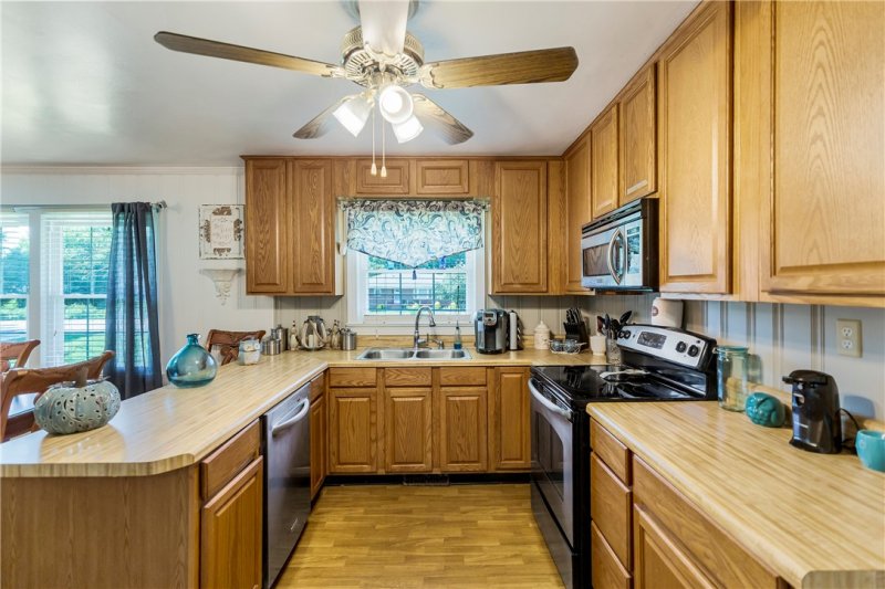 Property image 3 at 1212 Bolt Drive, Anderson, SC 29621