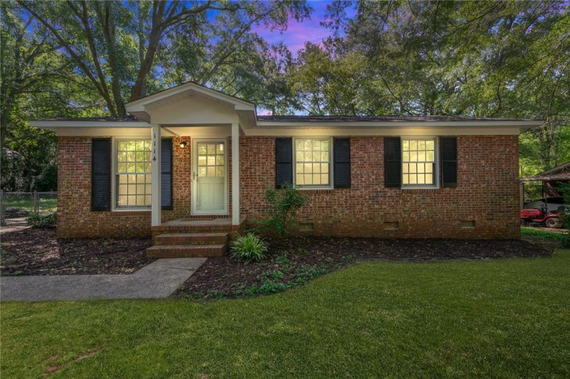 Property image 2 at 1114 White Street, Pendleton, SC 29670