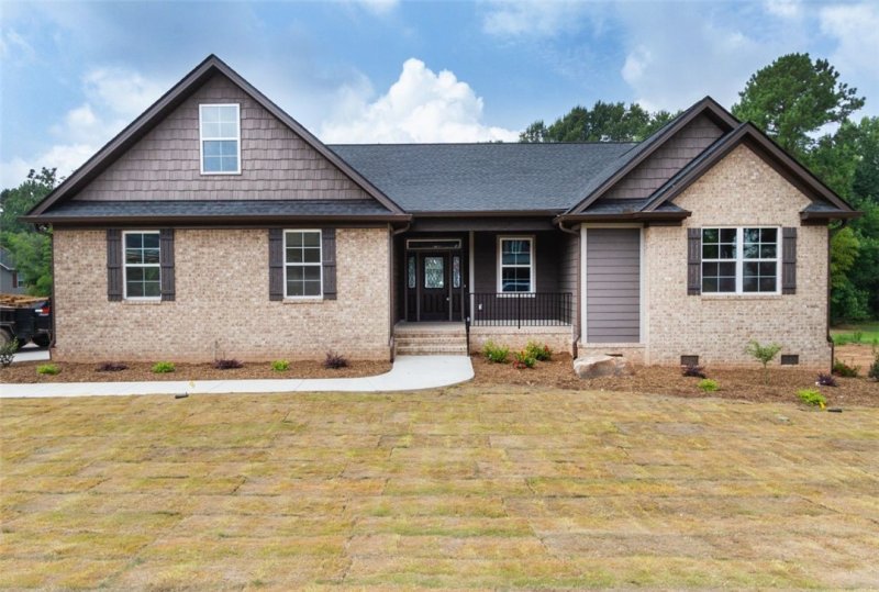 100 OAK ISLAND Drive