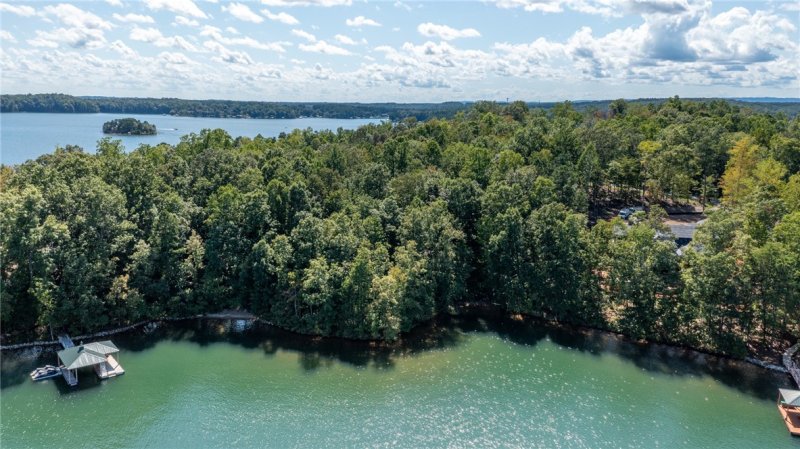 Property image 5 at 101 Sailview Court, Six Mile, SC 29682