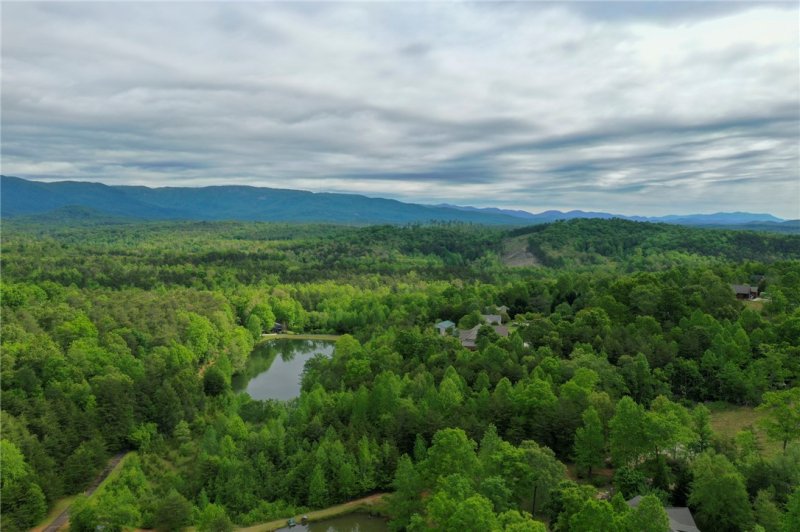 Property image 4 at 500 Wandering Way, Pickens, SC 29671