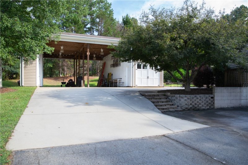 Property image 3 at 109 Brook Lane, Seneca, SC 29672