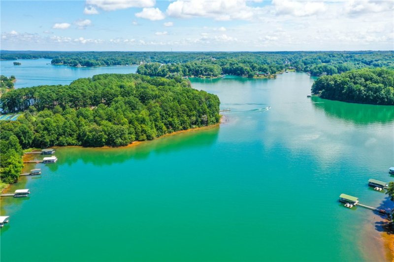 Property image 3 at 105 Lindos Drive, Seneca, SC 29672