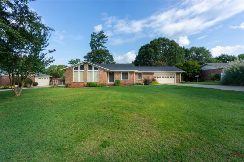 Property image 2 at 302 Pine Bark Road, Anderson, SC 29625