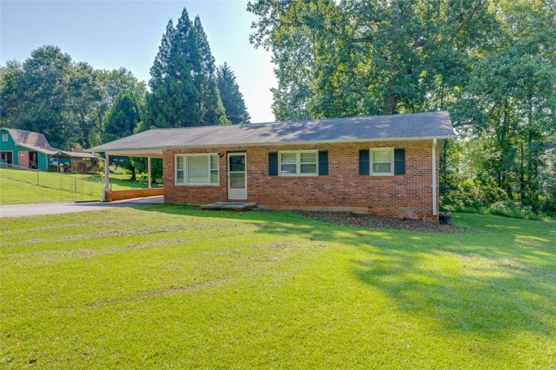 Property image 2 at 107 Sheila Drive, Liberty, SC 29657