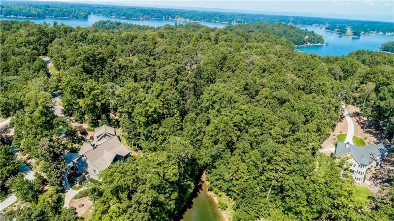 Property image 2 at 161 Westlake Drive, Seneca, SC 29672