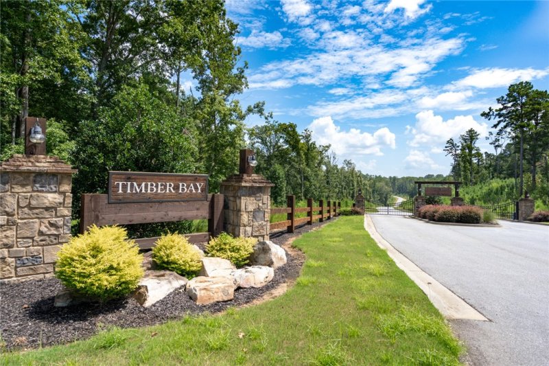 Property image 2 at 612 Crooked Trace Lane, Seneca, SC 29672