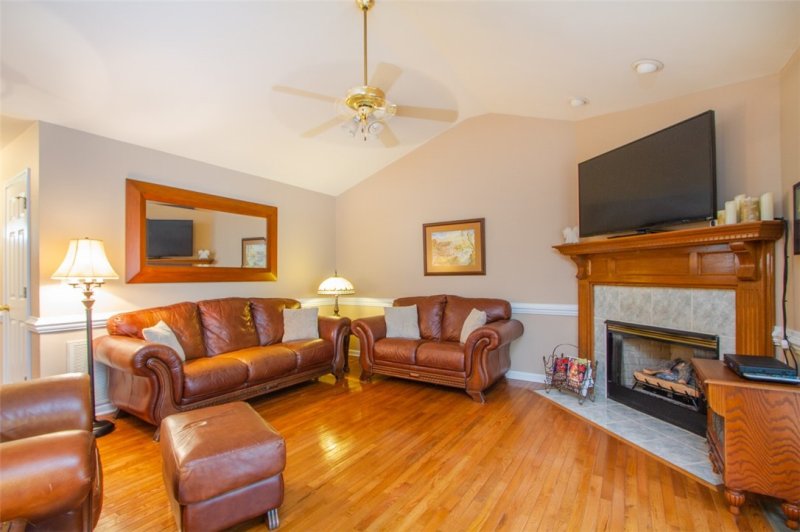 Property image 3 at 102 Engram Lane, Anderson, SC 29621